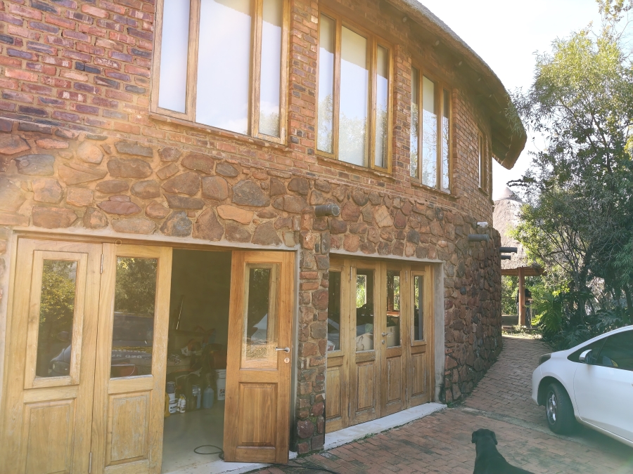5 Bedroom Property for Sale in Broederstroom North West
